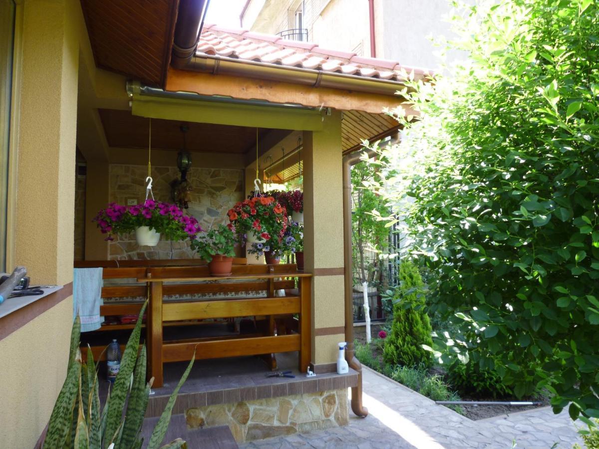 Casa Edwin Bed & Breakfast Constanta Exterior photo